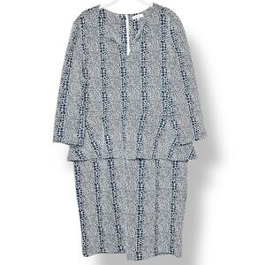 Tyler Boe Long Sleeve Peplum Sheath Dress large blue reptile V neck stretch knit